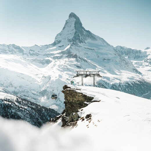 Ausblick auf Gondel vor dem Matterhorn