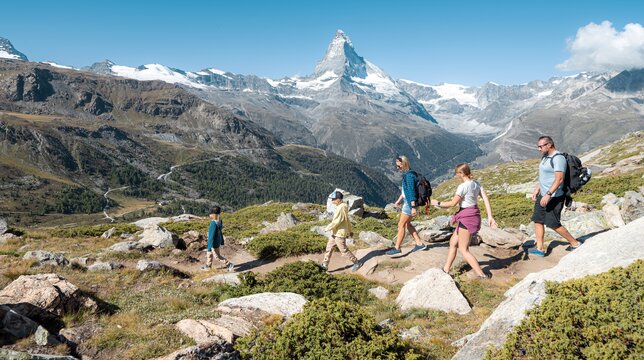 Familie in der Zermatter Bergwelt | © Zermatt Bergbahnen AG